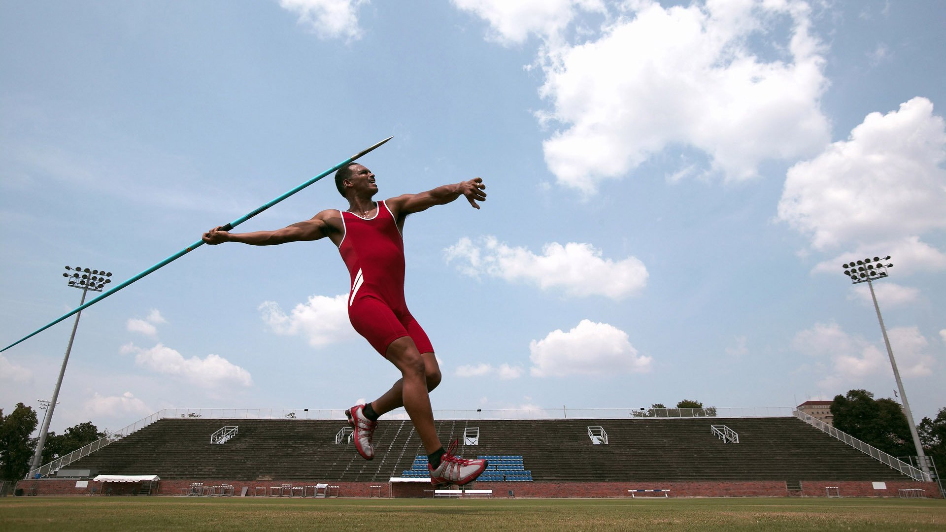 冠军球队球员参与科普讲座推广运动知识进校园，球队冠军感言