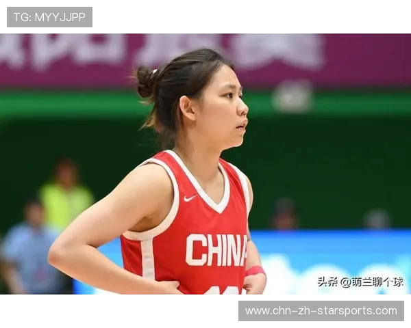 女篮姑娘的微笑点亮世界舞台，女篮帅气小姐姐